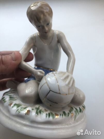 Фарфоровые статуэтки