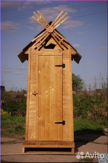 Уличный туалет с установкой