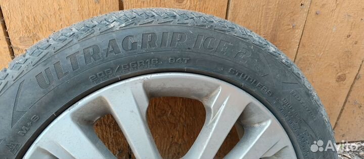 Goodyear UltraGrip Ice 2 205/55 R16