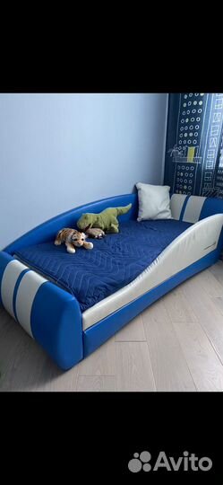 Детская кровать машина бу с матрасом