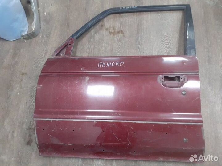 Дверь передняя левая Mitsubishi Pajero V23C 4D56