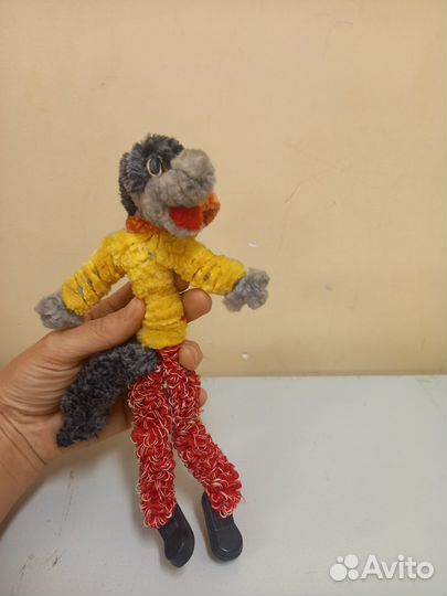 Проволочная игрушка волк