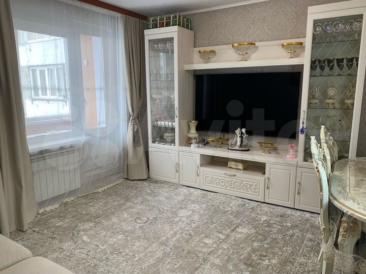 3-к. квартира, 74 м², 3/9 эт.