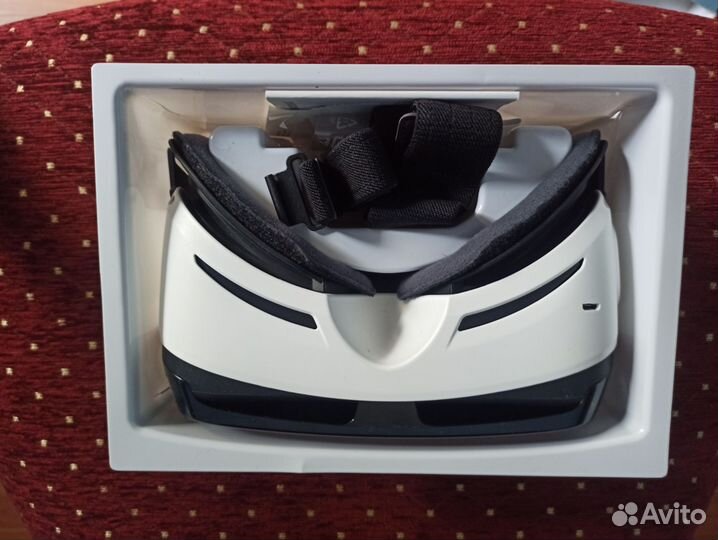 Очки виртуальной реальности oculus Gear VR