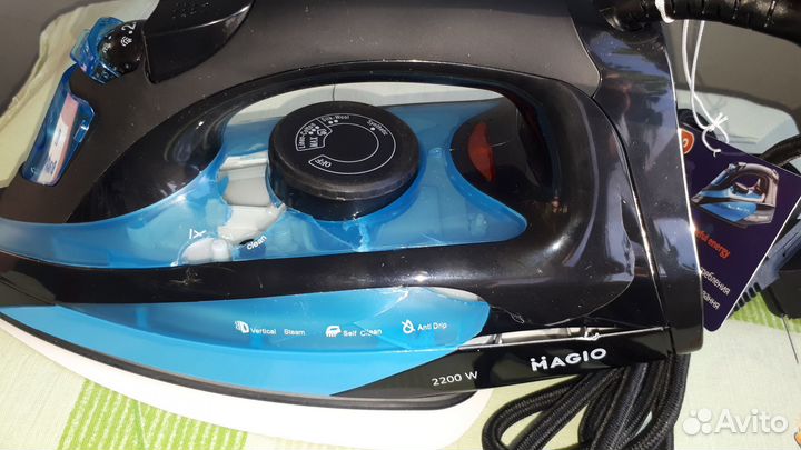 Паровой утюг новый