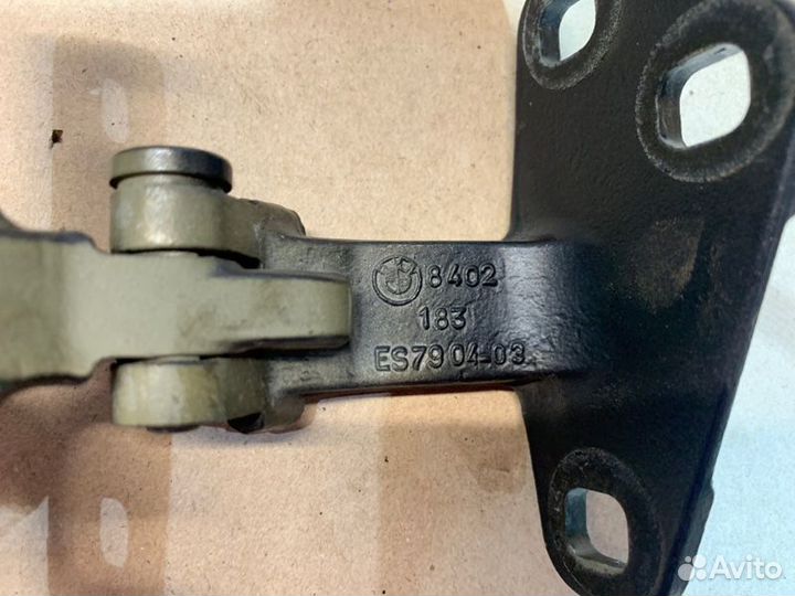 Петля багажника Bmw X5 E53 LCI M54B30 2004