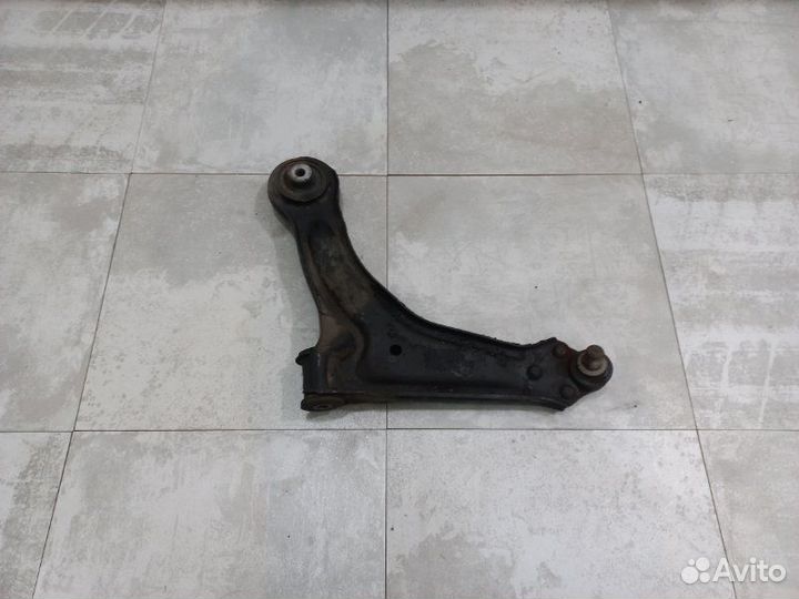 Рычаг передний нижний передний левый Mercedes V230