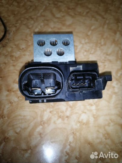 Резистор вентилятора охлаждения пежо ситроен