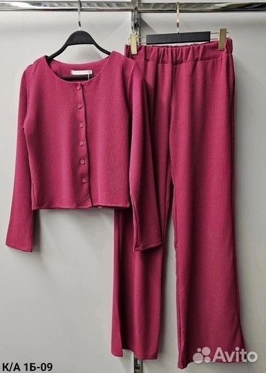 Костюм женский
