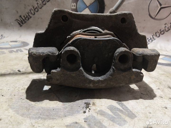 Суппорт задний правый Bmw 3-Series E46 M43B19TU