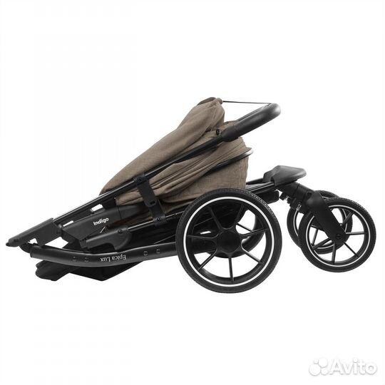 Коляска прогулочная Epica LUX S