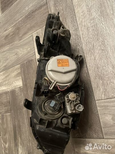 Фара передняя правая subaru bl bp