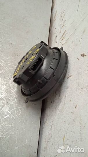 Моторчик зеркала правого