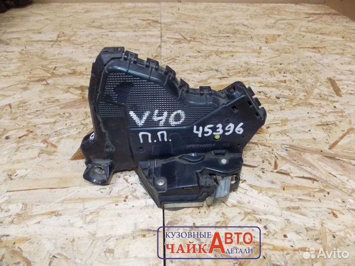 Замок двери передний правый Toyota Camry V40