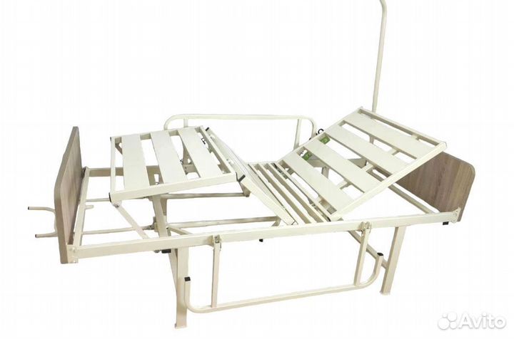 Медицинская кровать для ухода за больными