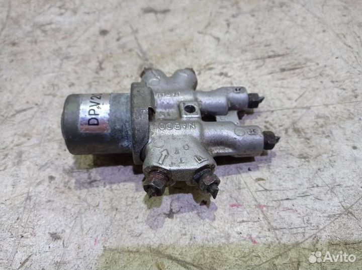 Распределитель тормозных усилий