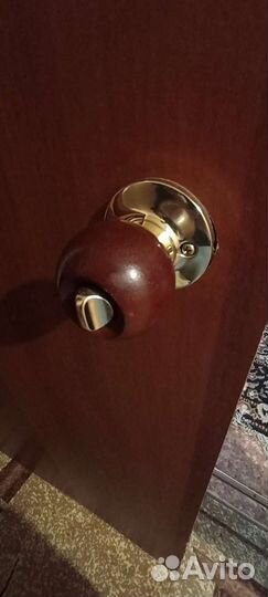 Межкомнатные двери бу 2шт.с коробкой, наличниками