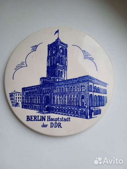 Сувенирные тарелки