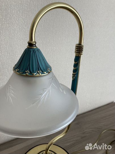 Лампа настольная