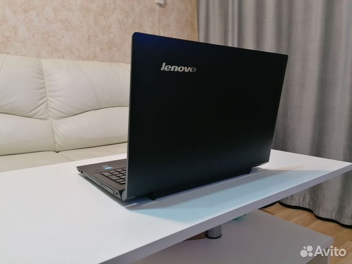 Ноутбук Lenovo для работы и учебы Windows летает