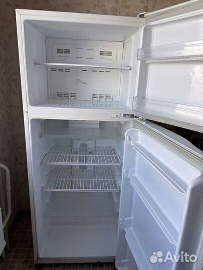 Холодильник двухкамерный Daewoo