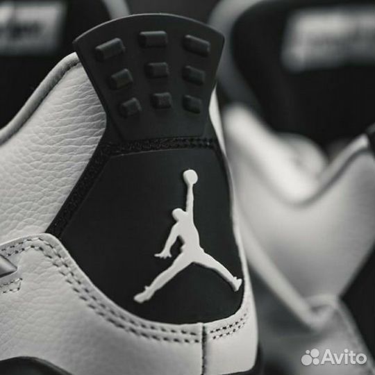Air Jordan 4 Retro Military Black