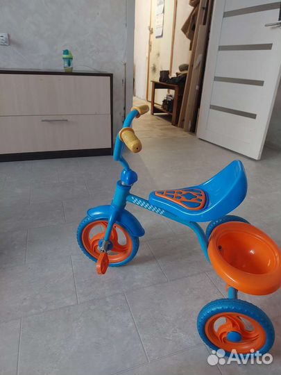 Трехколесный велосипед