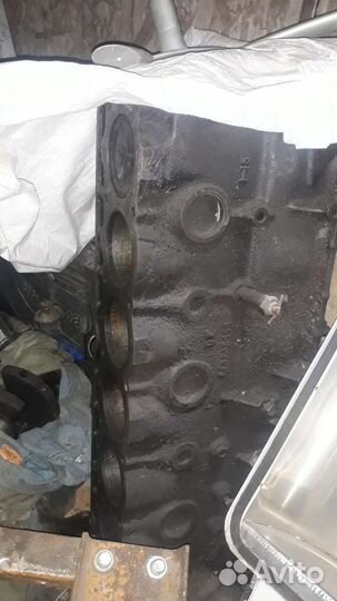 Двигатель на jeep 4,0