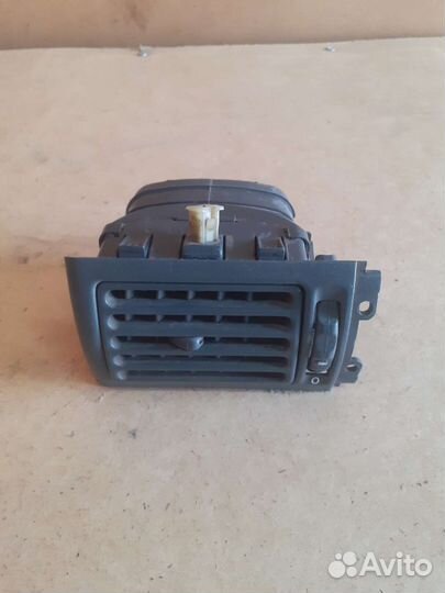 Дефлектор воздуховода правый Daewoo Nexia N100