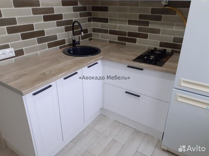 Кухня новая модульная белая