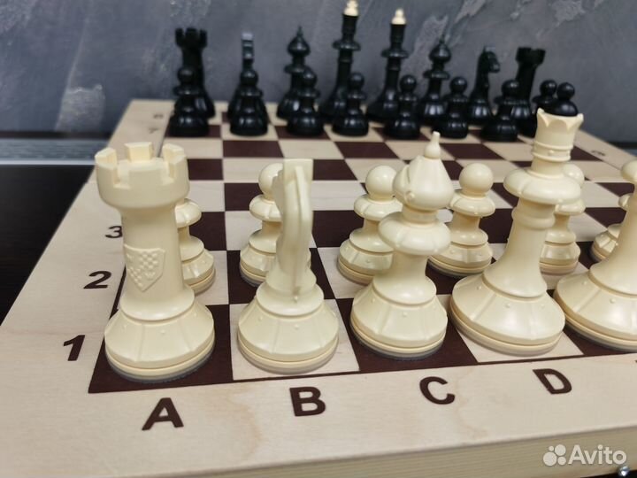 Настольные игры: шахматы, домино, лото