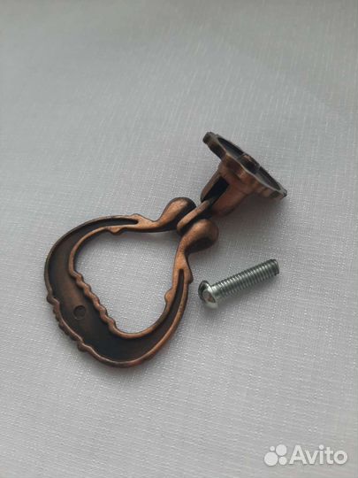 Мебельная ручка