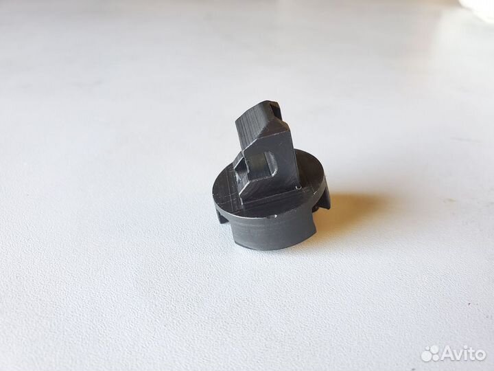 Основание защелки боковой панели BRP Ski-Doo Lynx