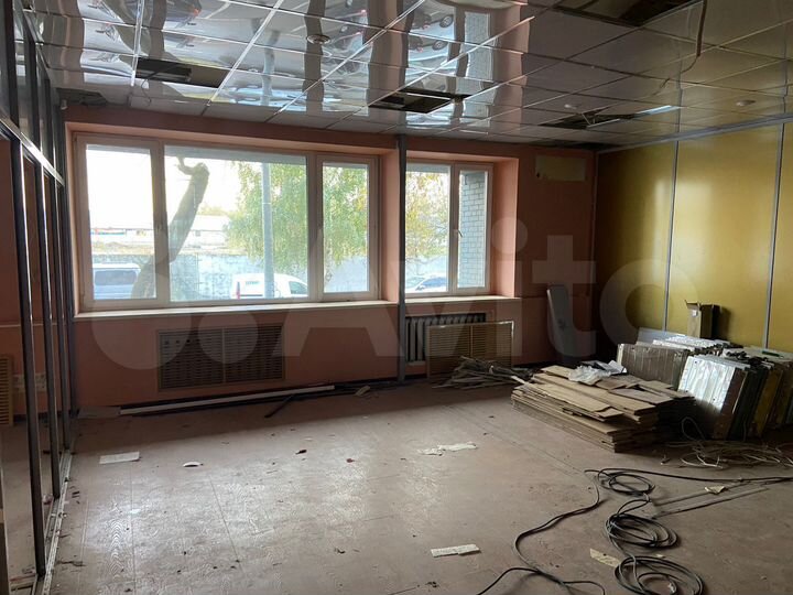 Кафе столовая ресторан 1-я линия 209 м²