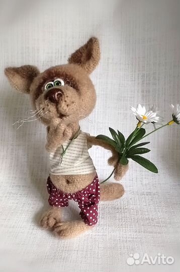 Вязаные интерьерные игрушки Кот