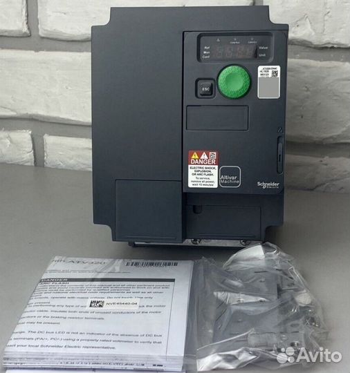 Преобразователь Schneider Electric ATV320U22N4C