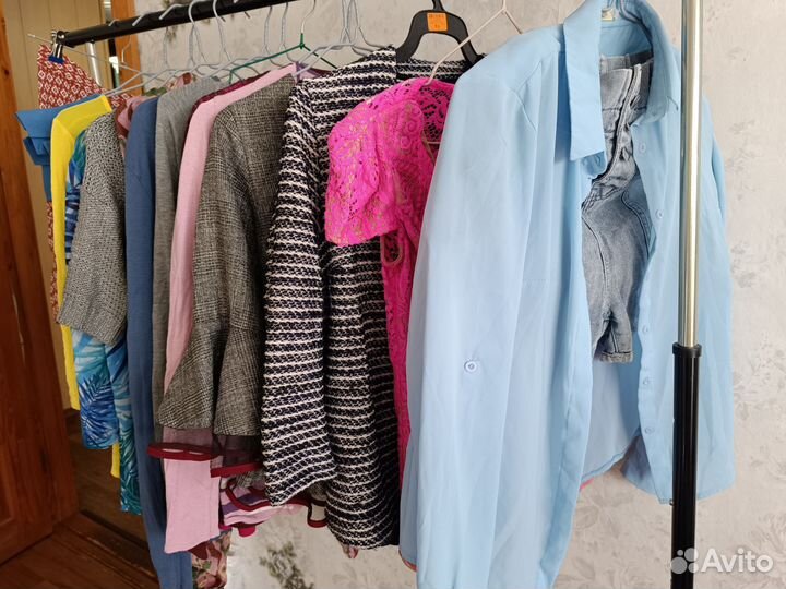 Огромный пакет фирменных вещей 42-44 размер