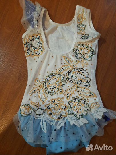 Купальник для гимнастики и фигурного катания