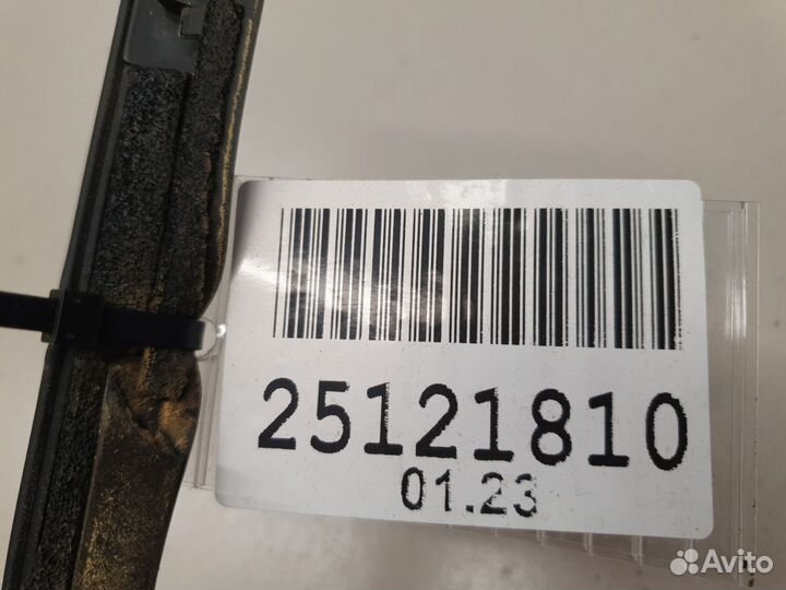 Накладка стекла задней правой двери Opel Mokka 201