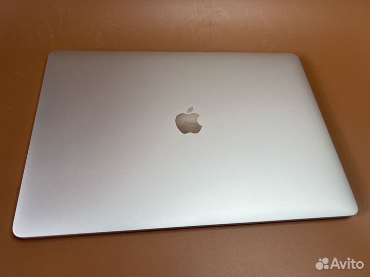 Apple MacBook Pro 15 2019 i9 500gb 294 цикла