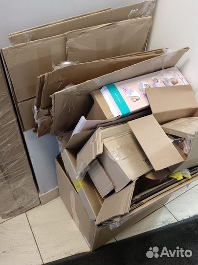 Картонные коробки, Картон