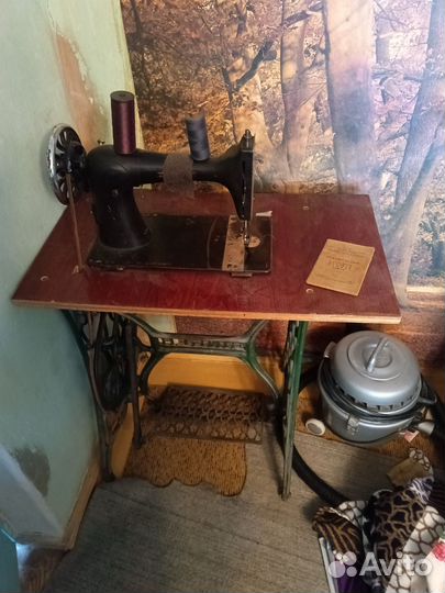Швейная машина Singer