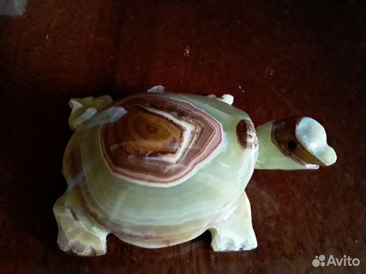 Лягушка из оникса