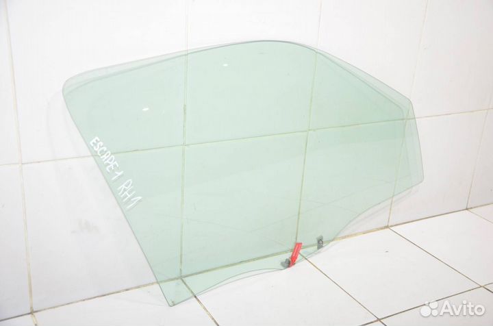 Стекло двери переднее правое Ford Escape EP3 3.0