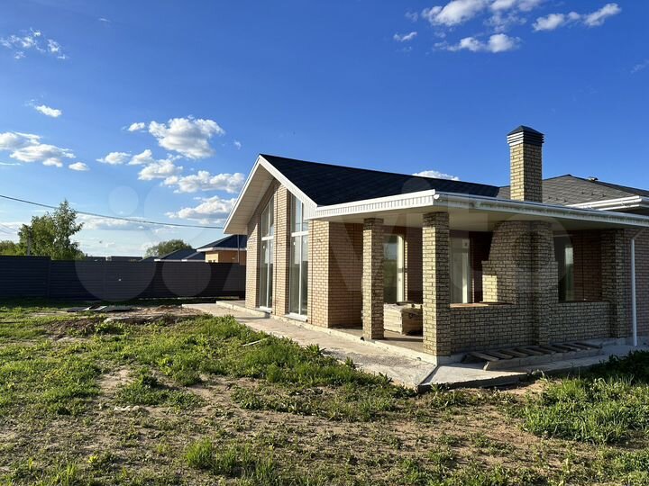 Коттедж 175 м² на участке 10 сот.