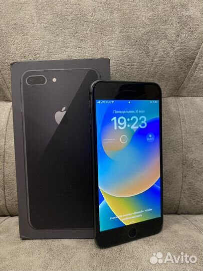 iPhone 8 Plus, 64 ГБ