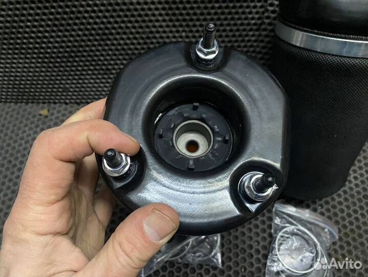 Пepeдний пнeвмoбаллoн Mеrсеdеs ML GL 164