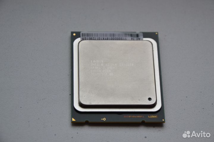Процессоры Intel Xeon E5-2650, 2GHz