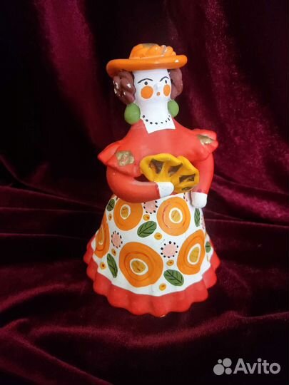 Статуэтка Барыня с веером