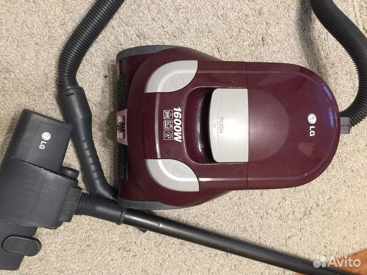 Пылесос LG1600W